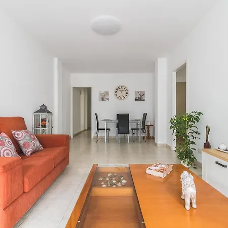 Home2book Cute Triana Center Daire