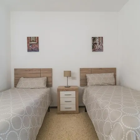 Apartment Home2book Cute Triana Center *